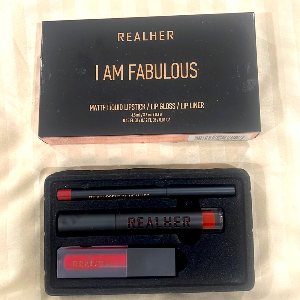 ❤️NEW!!!❤️ REALHER Lip Kit - Women Rule The World.